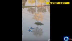 Quebec floods paddle World