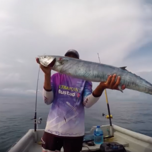 Chasing MONSTER Fish from Kayaks at Los Buzos | Field Trips Panama
