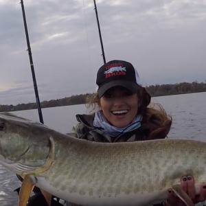 FINALLY! Chasing FALL GIANTS -- ALONE from Kayak (Live Bait!)
