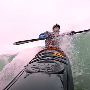 Kayak Hipster Surfing