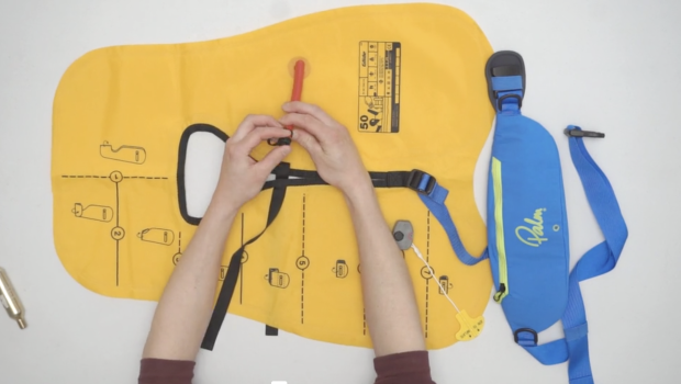 "This waist-belt PFD conceals a 100 N floatation bladder which can be instantly inflated when you need it at the pull of a cord. Perfect for stand up paddle boarding, the Glide has a handy phone sized pocket and D-ring clip points. Sitting comfortably out of the way when not in use, the Glide fastens securely over your head after inflation."